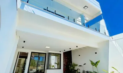 Sobrado lindo e pronto para morar com móveis planejados no Jardim Tóquio