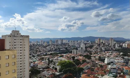 Vista Livre, Piscina no Rooftop e Muito Conforto em Santana – Último Andar de Torre Única!
