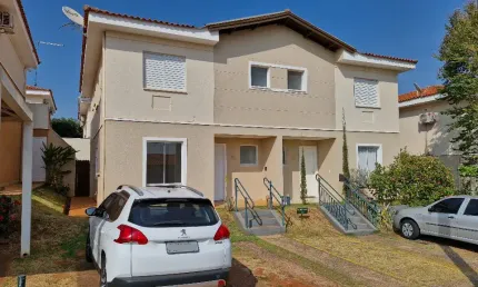 Casa em condomínio com 4 dormitórios sendo 2 suítes