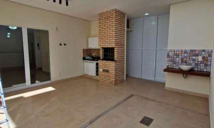 Casa térrea com 3 dormitórios (1 suíte) Condomínio Garden Village I