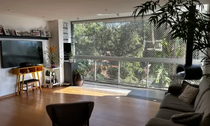 Apartamento lindo e moderno com uma vista encantadora, a 400m do metro.