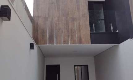 'Sobrado de 120m² em Vila Ré, São Paulo, com 3 dormitórios e 3 suítes. À venda por R$720.000. Agende sua visita agora mesmo!' #SEO #Imóveis #VilaRé #SãoPaulo