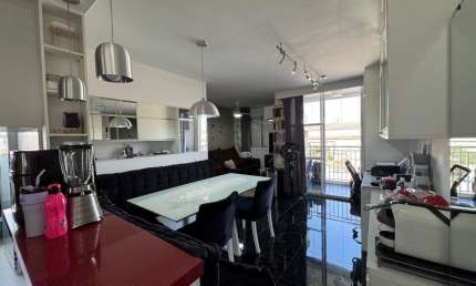 Apartamento 60m Mobiliado ao Lado da estação Bresser