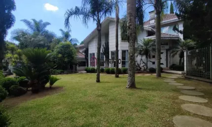 Casa de Alto Padrão Próxima ao Coração de Farroupilha - Bairro Do Parque!