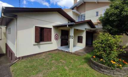 Casa à venda em Farroupilha, Vicentina - Churrasqueira e Jardim