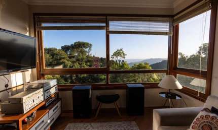 Imóvel à Venda em Canela: Apartamento Mobiliado com Closet e Churrasqueira no Quinta da Serra
