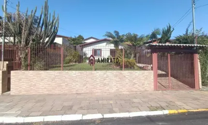 Casa Térrea em São Roque, Farroupilha - Semimobiliada - Venda