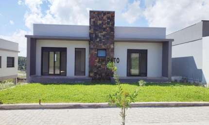 Casa à venda no bairro São Francisco em Farroupilha - Novo e pronto para morar!