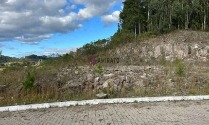 Terreno em Farroupilha, Olária: confira essa oferta imperdível!