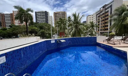 Lindo! 3/4 sendo uma suite, duas garagens, localização privilegiada!