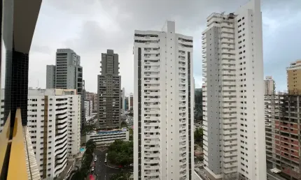 /4, nascente, com uma suíte, vista panorâmica, duas garagens...