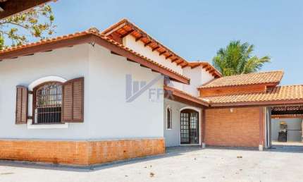 Casa para Venda em Itanhaém, Bopiranga, 3 dormitórios, 1 suíte, 1 banheiro, 5 vagas