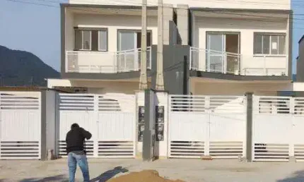Casa Sobreposta para Venda em Peruíbe, Jardim Brasil, 2 dormitórios, 1 suíte, 1 banheiro, 2 vagas