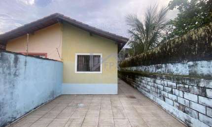 Casa para Venda em Itanhaém, Nova Itanhaém, 2 dormitórios, 1 suíte, 2 banheiros, 2 vagas