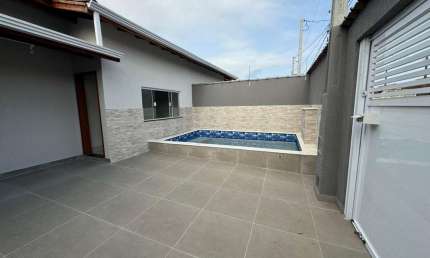 Casa para Venda em Itanhaém, Suarão, 2 dormitórios, 1 suíte, 1 banheiro, 2 vagas