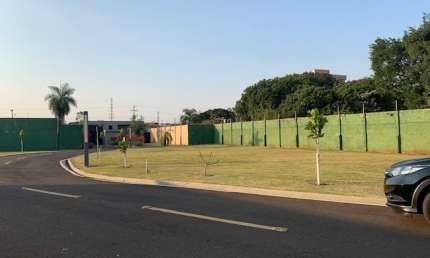 TERRENO DE 1331m² EM CONDOMINIO FECHADO – ÁREA PRIVILEGIADA E VALORIZADA -  JARDIM POLO CENTRO – FOZ DO IGUAÇU