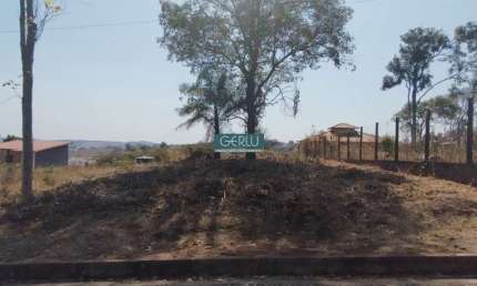 Terreno em condomínio fechado à venda na Rua Sebastião Fonseca Viana, 2200, Imperial, Vespasiano por R$ 200.000