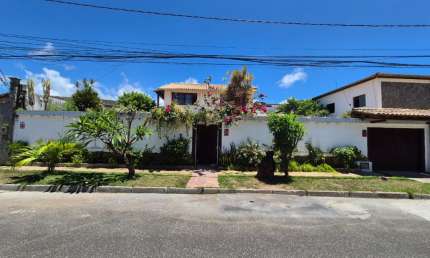 MARAVILHOSA CASA FAMILIAR OU P/ POUSADA, NASCENTE, C/6 SUÍTES E PISCINA, EM STELLA MARIS