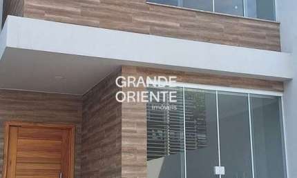 Sobrado à Venda no Laranjal com 3 Quartos e Suíte – 134 m² de Conforto