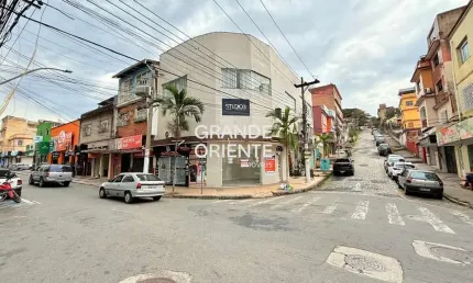 Ponto comercial/loja para alugar com 32m² e 1 banheiro