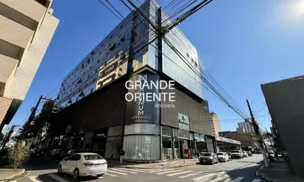 Salas comerciais 50m² cada no aterrado – aluguel juntas ou separadas