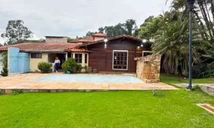 Casa em condomínio fechado com 4 quartos para alugar no Arujá Country Club, Arujá 