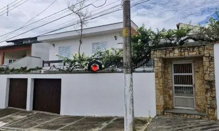 Casa com 4 quartos para alugar no Independência, São Bernardo do Campo 