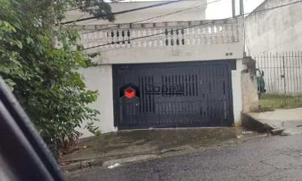 EXCELENTE SOBRADO - ÓTIMO PREÇO - OPORTUNIDADE - VAGO - Jardim Santo Ignácio