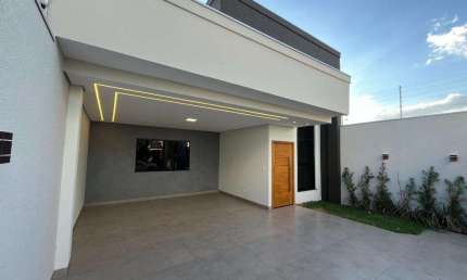 Casa à venda em Maringá, Jardim Oriental, com 3 quartos, com 139 m²