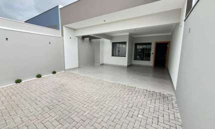 Casa à venda em Maringá no Parque Palmeiras, com 3 quartos e com 127 m² privativos