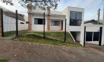 Casa à venda em Maringá, Jardim Alvorada III, com 3 quartos, com 152 m²