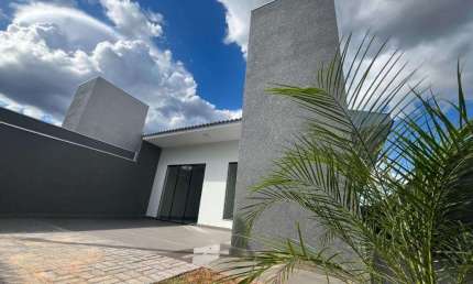 Casa à venda em Maringá, Jardim Guairacá, com 3 quartos, com 81.64 m²