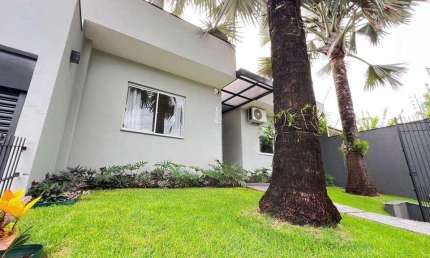 Casa à venda em Maringá, Vila Morangueira, com 3 quartos, com 208 m²