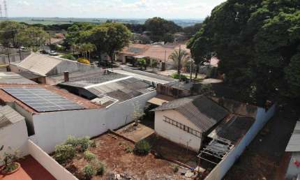 Terreno à venda em Maringá, Conjunto Habitacional João de Barro Thaís, com 300 m²