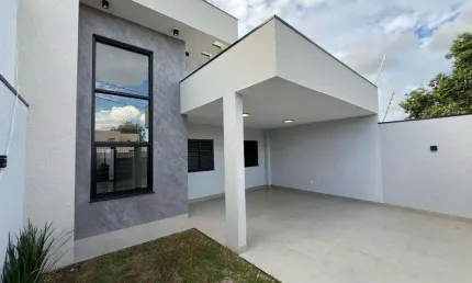 Casa à venda em Maringá, Jardim Monte Rei, com 3 quartos, com 114 m²