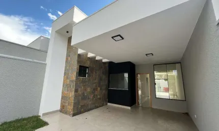 Casa à venda em Maringá, Jardim Monte Rei, com 3 quartos, com 89 m²