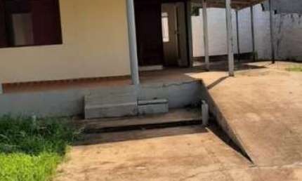 Casa para Venda em Foz do Iguaçu, Parque Ouro Verde, 3 dormitórios, 1 banheiro, 4 vagas