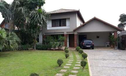 Sobrado para Venda em Foz do Iguaçu, Jardim Santa Rosa, 4 dormitórios, 4 suítes, 4 banheiros, 6 vagas