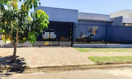 Casa para Venda em Foz do Iguaçu, Jardim das Oliveiras, 2 dormitórios, 1 suíte, 1 banheiro, 2 vagas