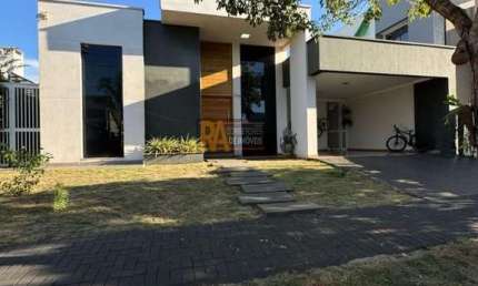 Casa Comercial para Venda em Foz do Iguaçu, Condomínio Arco de Paris, 3 suítes, 3 banheiros, 2 vagas