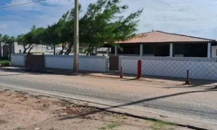 Ótima Oportunidade em Búzios! Casa Ampla com Piscina a Poucos Minutos da Praia!