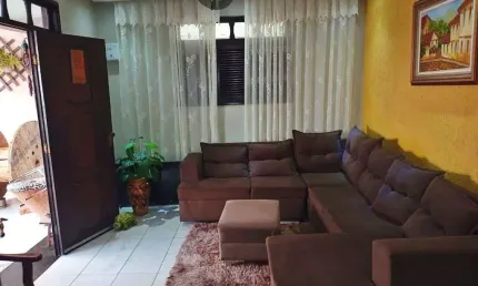 Casa Ampla no Planalto – Ideal para Moradia e Lazer!