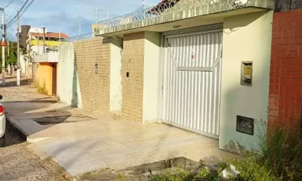 Casa com 3 dormitórios à venda, 285 m² por R$ 1.000.000,00 - Candelária - Natal/RN
