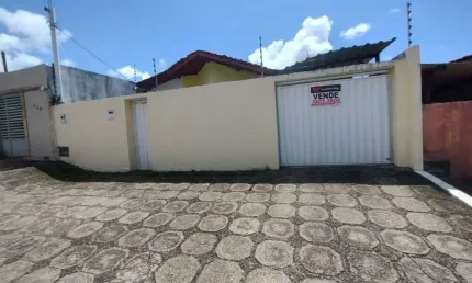 Casa com 3 quartos à venda na Rua Cristal de Rocha, 484, Lagoa Nova, Natal