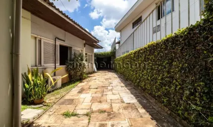 Casa com 3 quartos à venda na Rua Gregório Paes de Almeida, --, Vila Madalena, São Paulo, 230 m2 por R$ 2.200.000