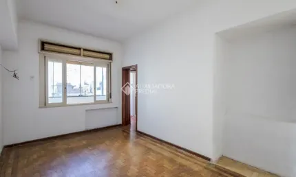 APTO 03 DORMITÓRIOS SENDO 01 SUÍTE COM 238 M² PRIVATIVOS
