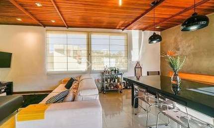 Cobertura semi-mobiliada,128 m2 privativos de 2 dorm (1 suíte), vaga escriturada e churrasqueira.