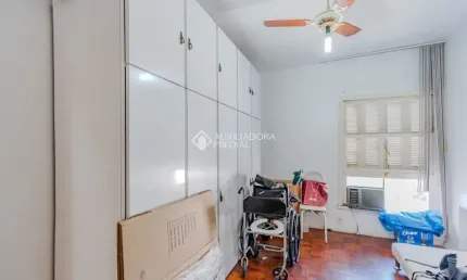 Apartamento à venda em Bom Fim, o imóvel é um verdadeiro refúgio.