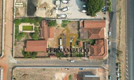 Conjunto Comercial - Rod. Washington Luís. - Ampla área localizada próxima a Mar Rio Pescados