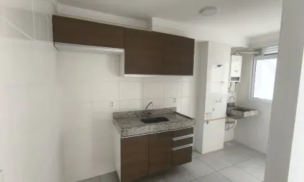 Apartamento 2 dormitórios com vaga de garagem livre, próximo a estação piqueri